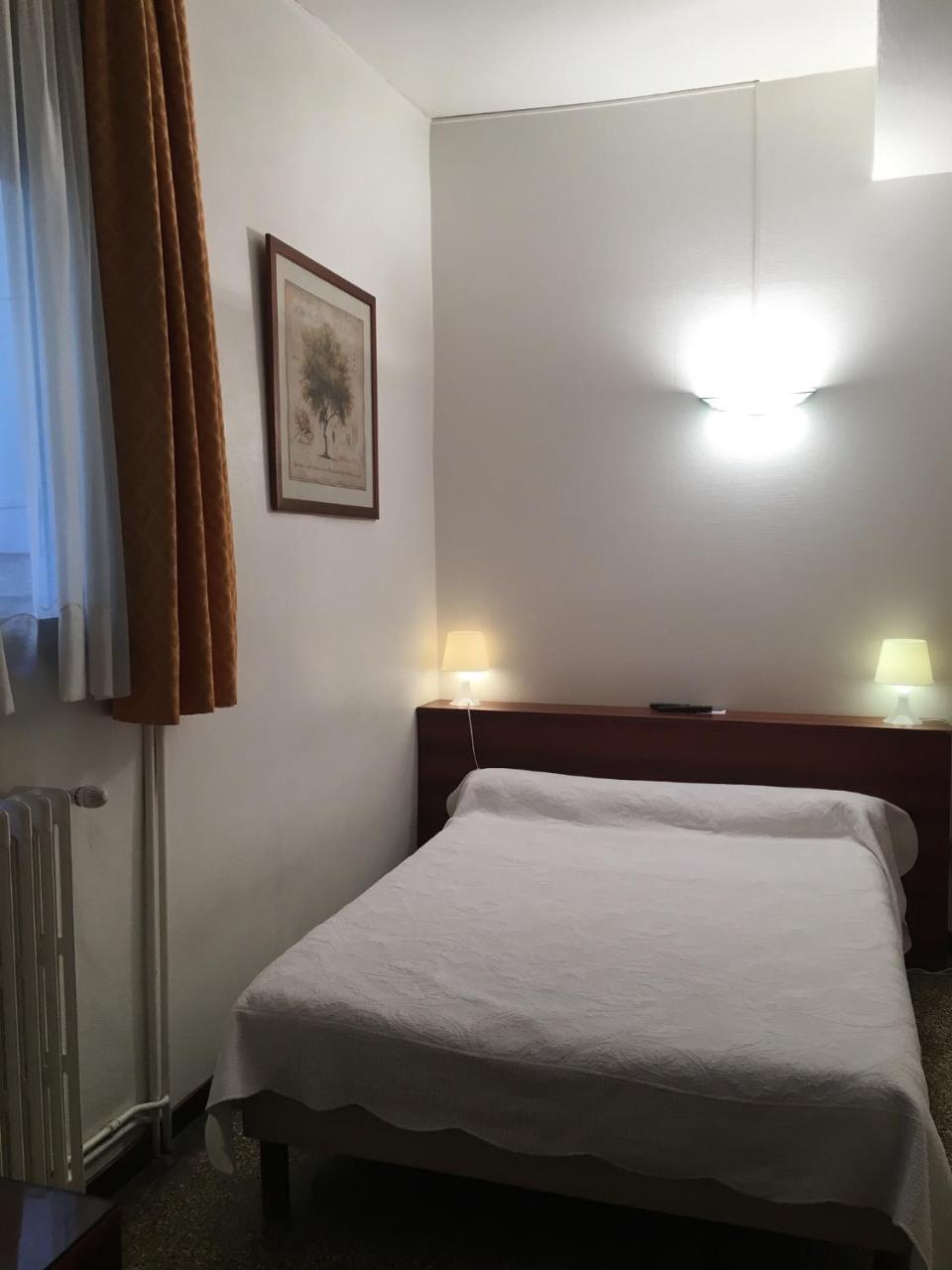Hotel Des Etuves Montpellier Kültér fotó